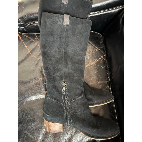 UGG Women’s Black Suede Mid-Calf Boots – Size 10 – Block Heel Zip Style 1104632 - Picture 4 of 5